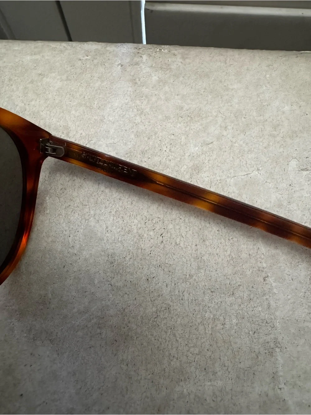 Saint Laurent classic round